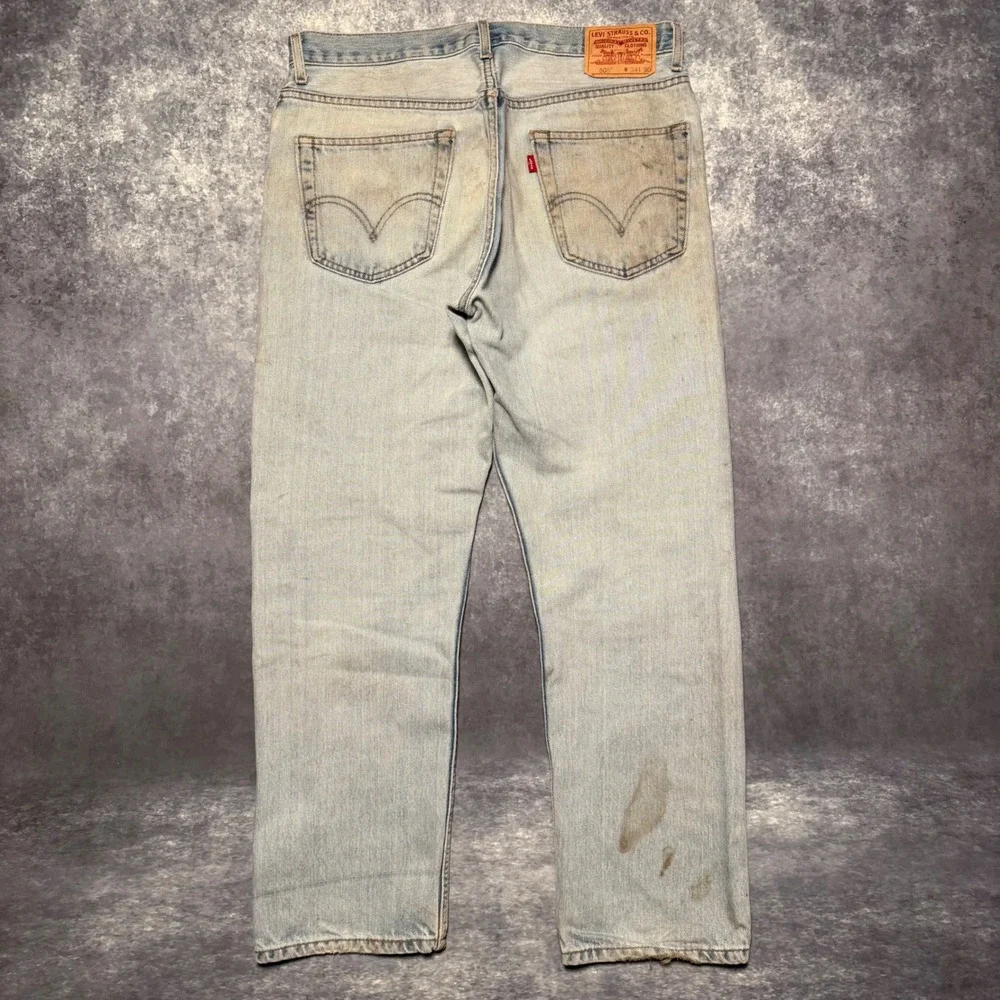 Vintage Levi's 505 Regular Fit Mens Light Wash Distressed Denim Jeans Size 34x30